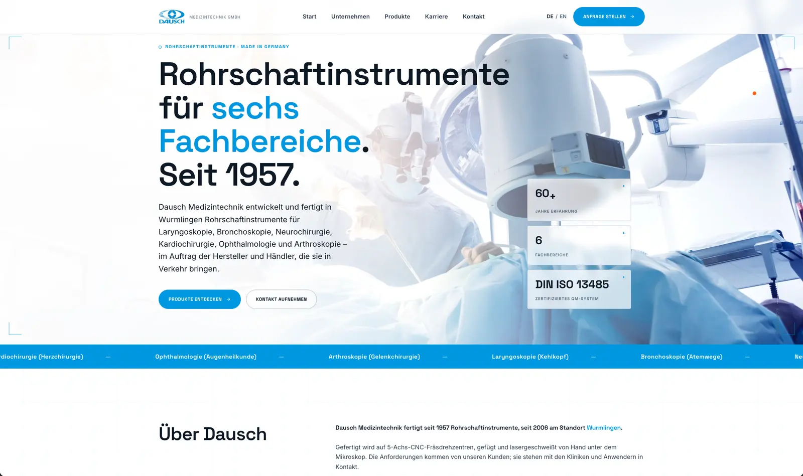 Startseite der Website von Dausch Medizintechnik mit Operationssaal und dem Claim „Rohrschaftinstrumente für sechs Fachbereiche“